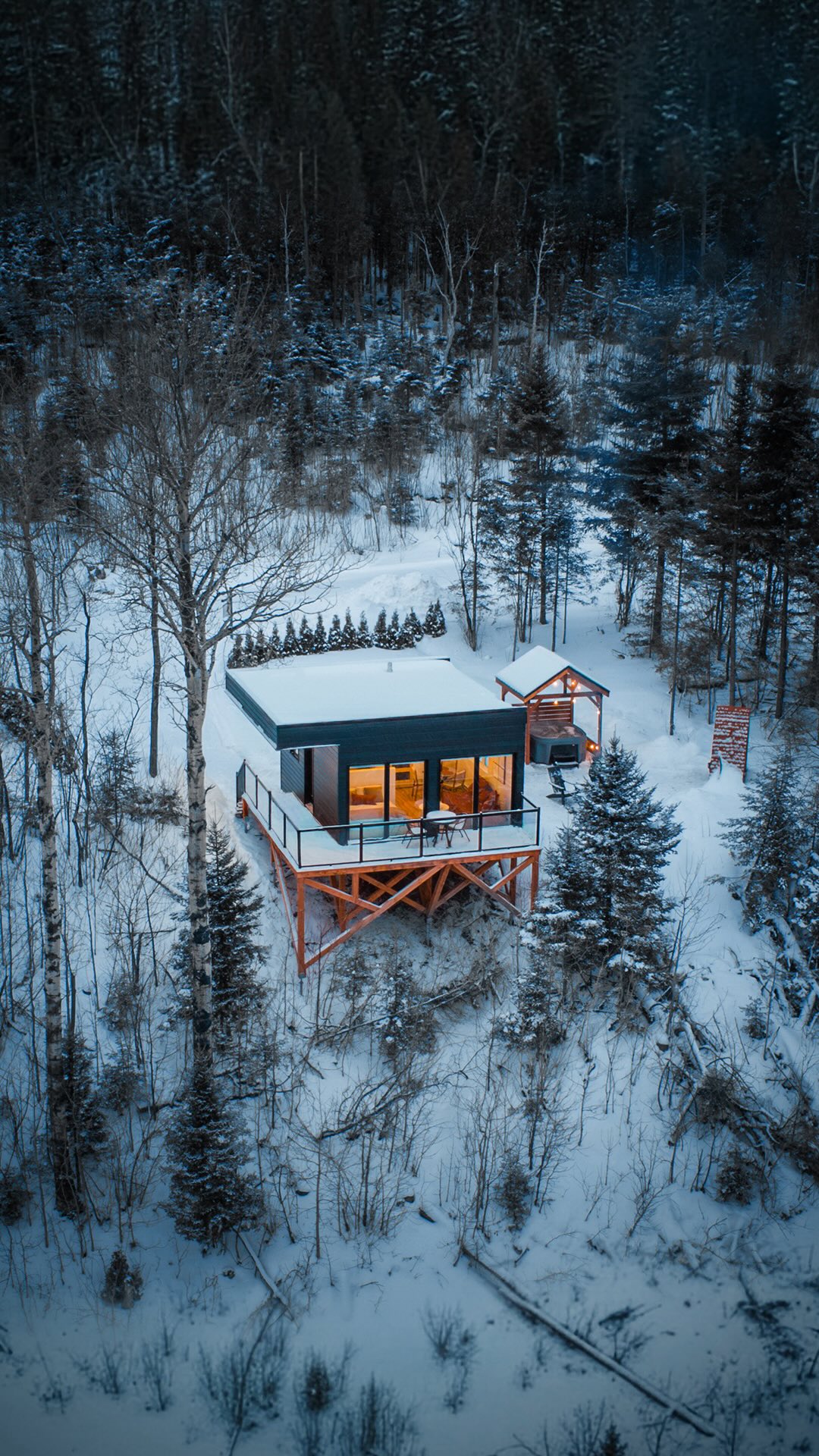 ✨ CONCOURS ✨

Envie de t’évader et de profiter d’un séjour cosy dans un mini-chalet avec une vue incroyable sur le fjord du Saguenay ? 😍 J’ai quelque chose pour toi 🤍

🎁 Avec @refugedufjord, on te fait gagner une nuit pour deux personnes dans l’un de leurs mini-chalets, avec possibilité d’ajouter un enfant et d’y amener ton compagnon à quatre pattes 🐾 

POUR PARTICIPER :�1️⃣ Aime cette publication
2️⃣ Abonne toi aux comptes @desousa.cindy et @refugedufjord 
3️⃣ Identifie la personne avec qui tu aimerais partir ! Participation illimitée : un commentaire = 1 chance 🍀

✨ BONUS : Partage ce réel en story en nous identifiant pour doubler tes chances !

Le concours se termine le 7 février à 23h59 et le/la gagnante sera annoncé(e) en story le 8 février

Bonne chance à tous et à toutes 🤍

Attention aux faux comptes. Le/la gagnant(e) sera contacté(e) uniquement via mon compte @desousa.cindy 
�*Concours non affilié ni commandité par Instagram